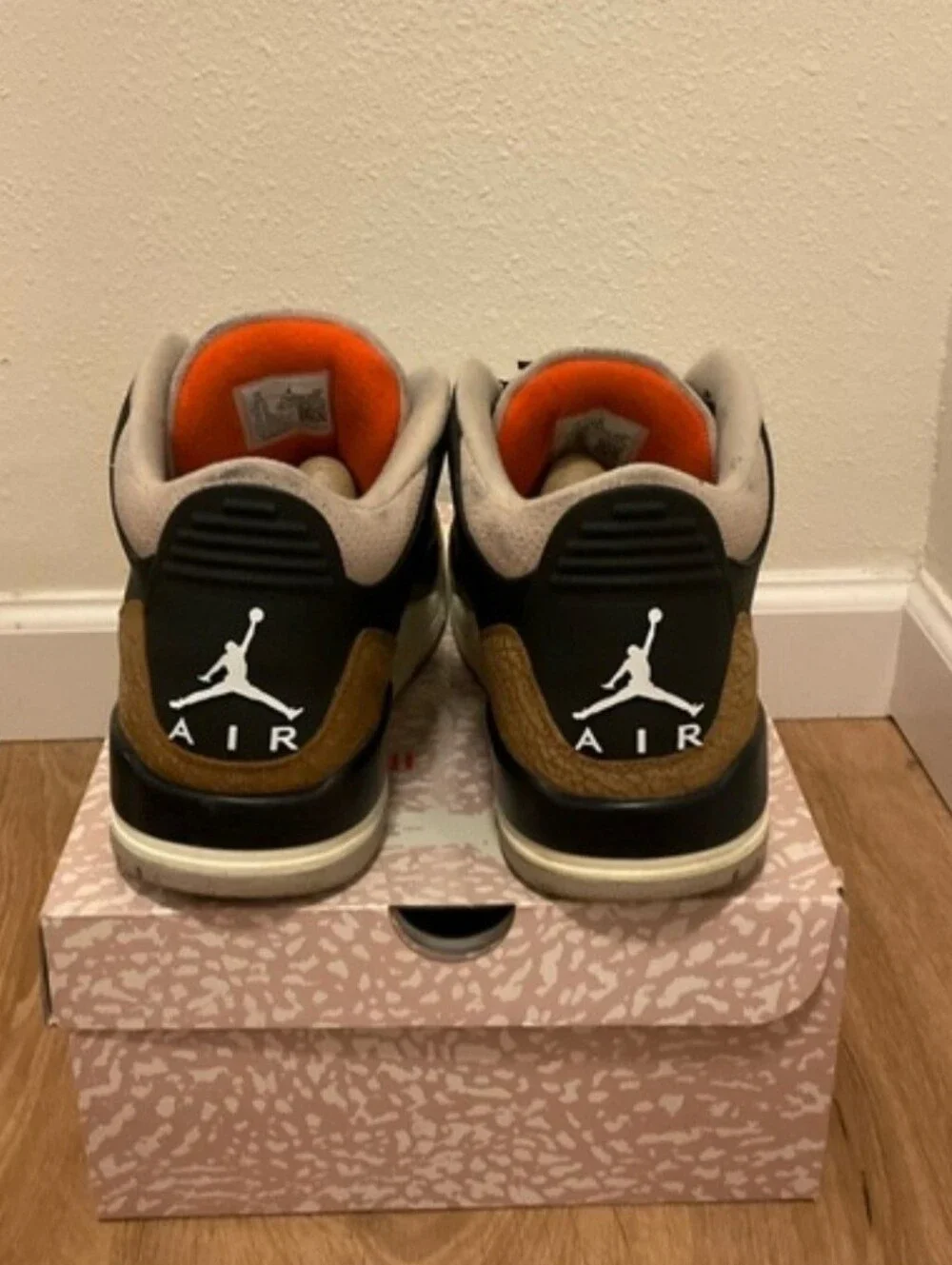 Men's Black and Brown Jordan 3 Retro Leather Sneakers - Unbranded
